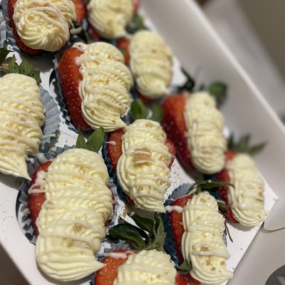 Deviled Cheesecake Strawberries 