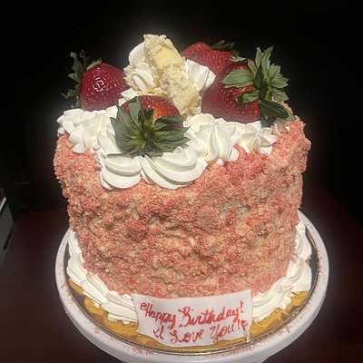 6” Strawberry Shortcake With Cheesecake 