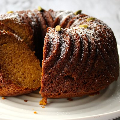 Pumpkin Cardamom Spice Cake 