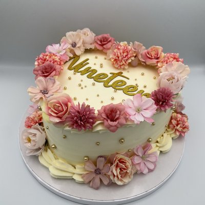 8” Heart Cake 