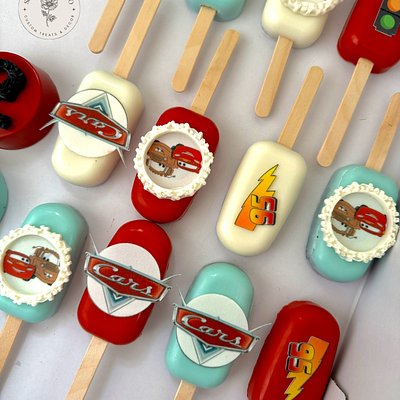 Cakesicles