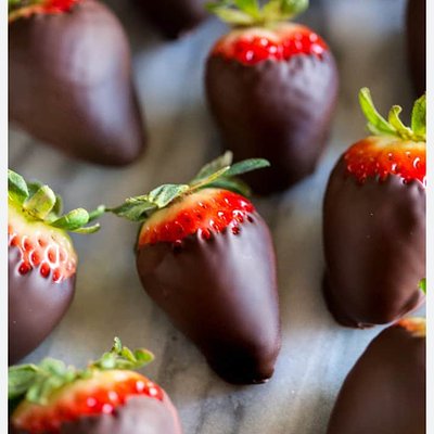 1/2 Dozen Strawberries 