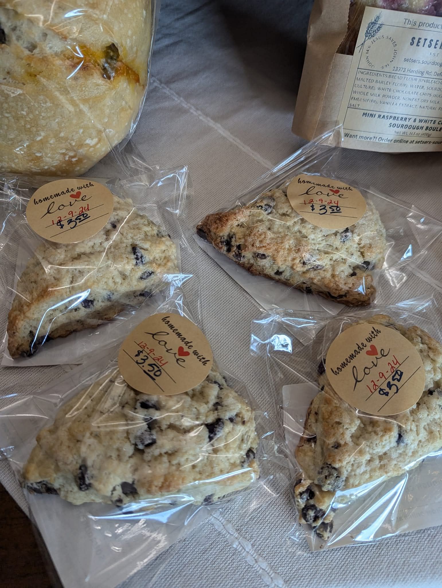 Chocolate Chip Scones (8 Count)