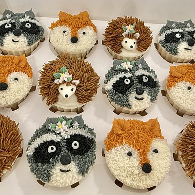 One Dozen Vanilla “Critter” Cupcakes..Fox, Raccoon & Hedgehog
