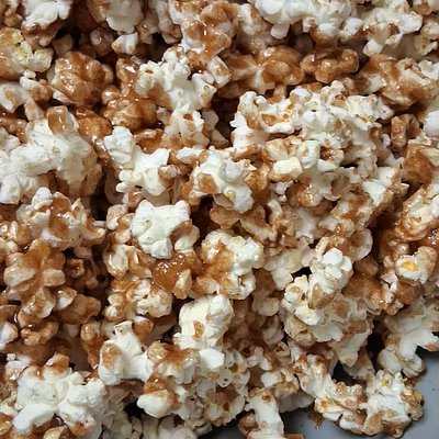 Cinnamon Roll Popcorn 
