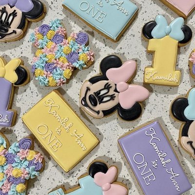 #1 Detailed Sugar Cookies (Up To 4 Designs)