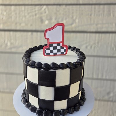 Fast One Smash Cake 