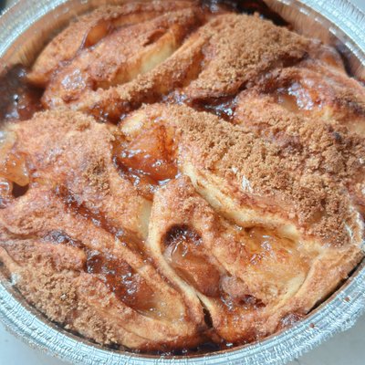 Apple And Cinnamon Rolls