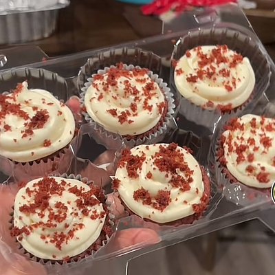6ct Red Velvet Cupcake
