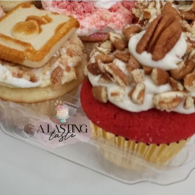 Gourmet Cupcakes (Min 2 Dozen)