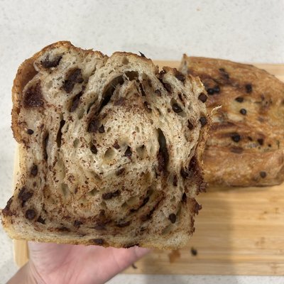 Chocolate Chip Croissant 