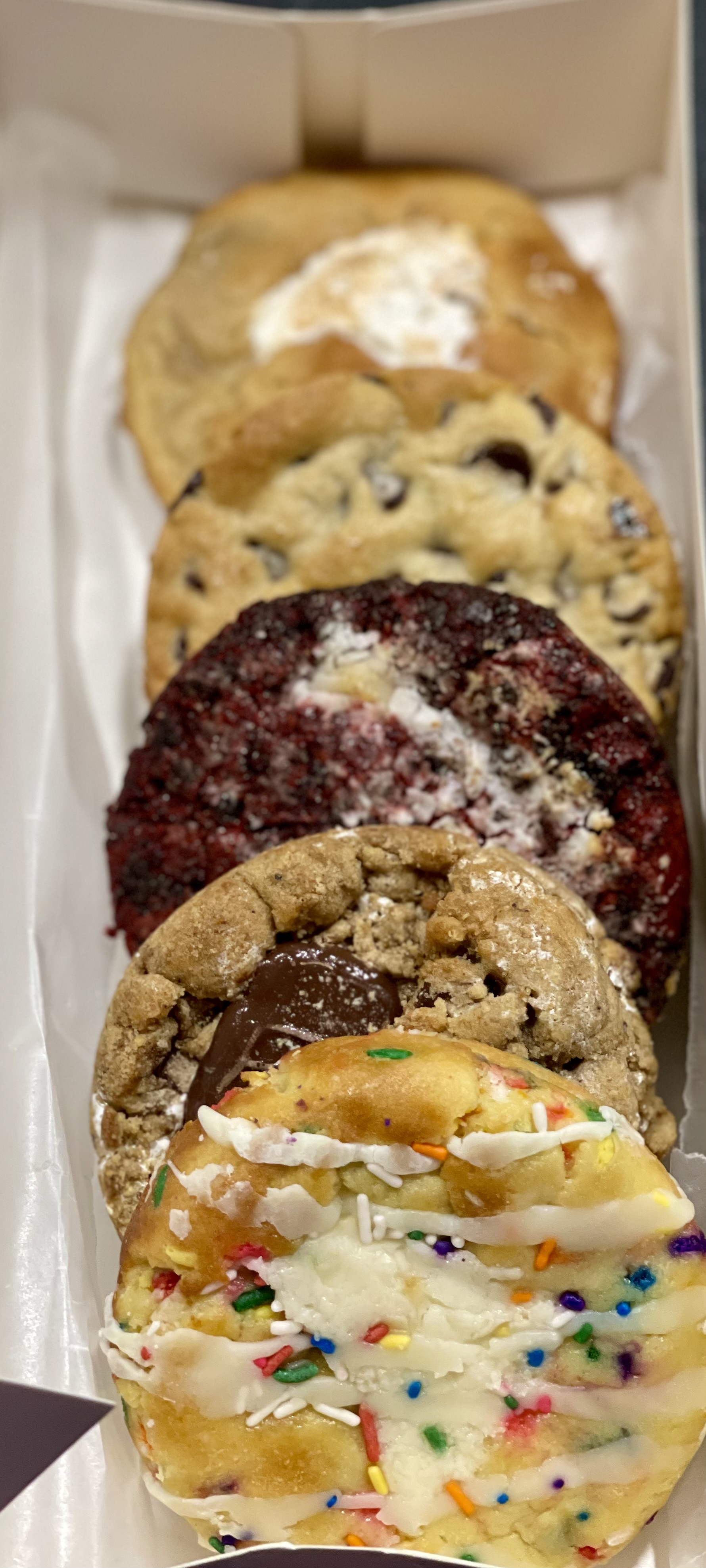 6 Count Assorted Cookie Box 