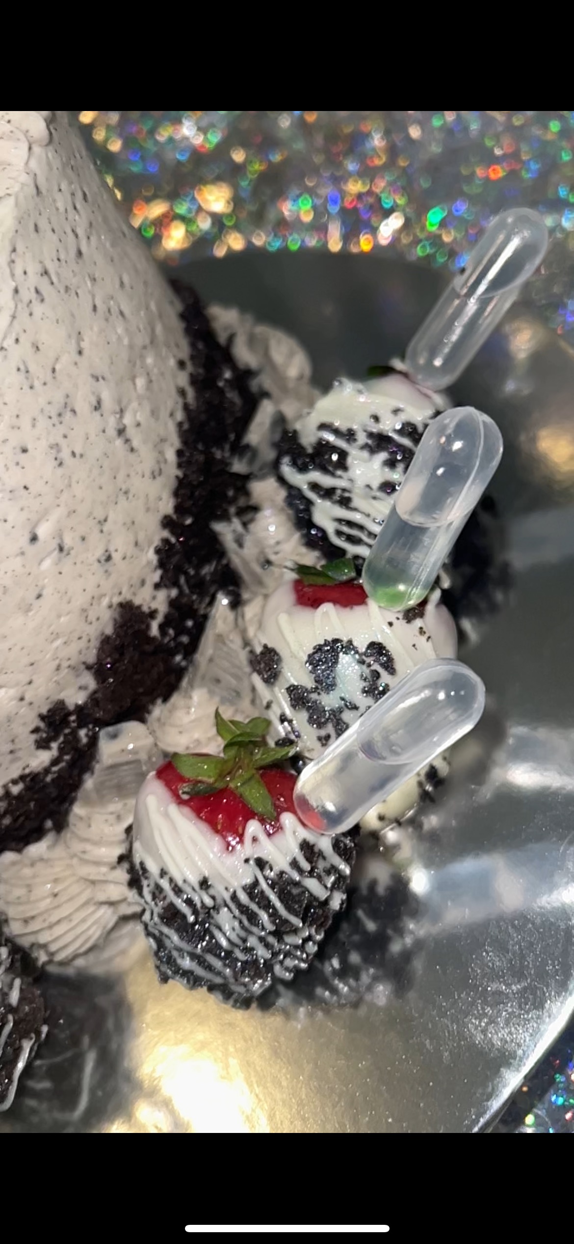 1 Dozen Alcohol Infused Strawberries(cake Not Included)