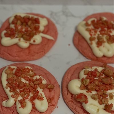 Strawberry crunch cookie