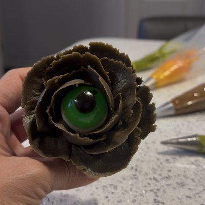 Gothic Buttercream Cupcake Class 10/25 - SUN