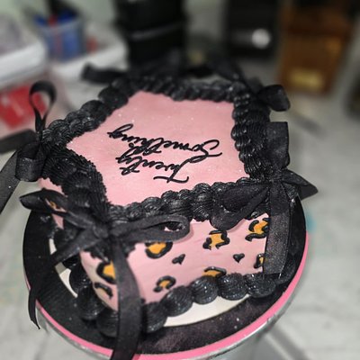 9 Inch Star Cake 