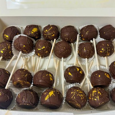 Simple Cake Pops