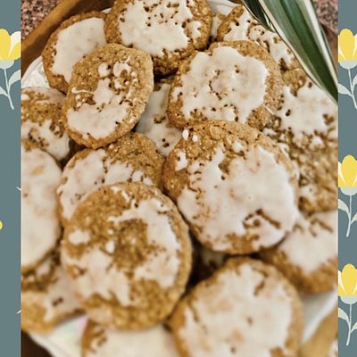 Iced Oatmeal Cookies (12 Cookie Min.)