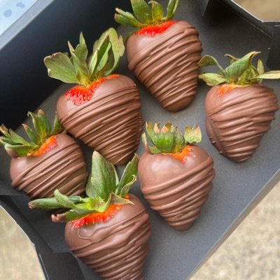 Chocolate Covered Strawberries ( Per Dozen)