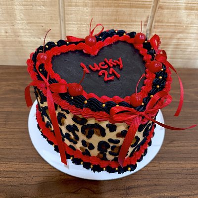 8” Heart Cake 