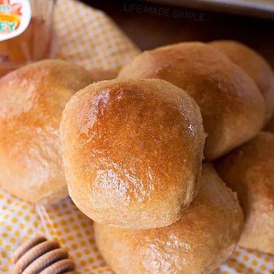 Whole Wheat Dinner Rolls