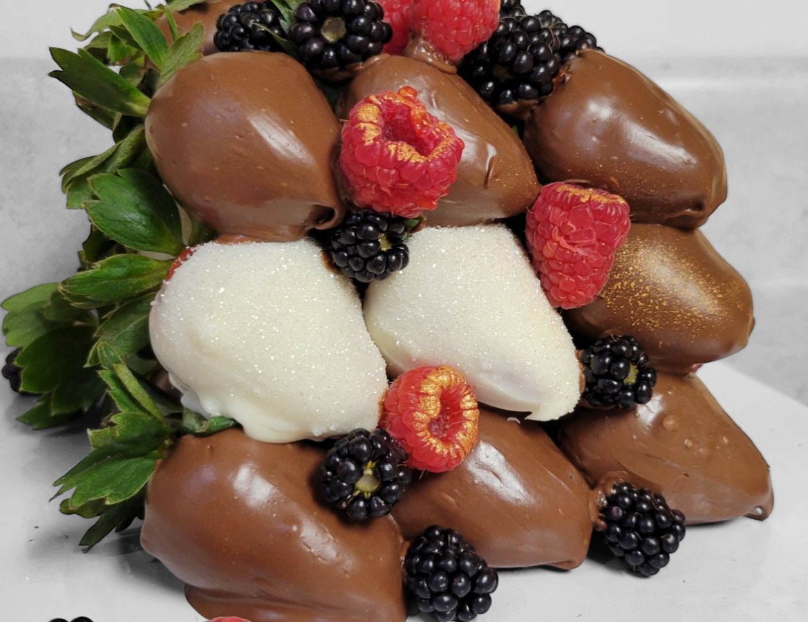 Chocolate Covered Strawberry "Cake"