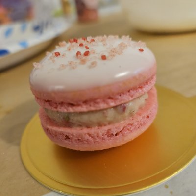 Strawberries And Cream, dozen 