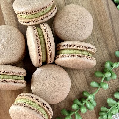 Chocolate Oreo Mint Macaron