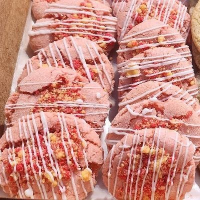 1 Dozen Strawberry Crunch Cookies