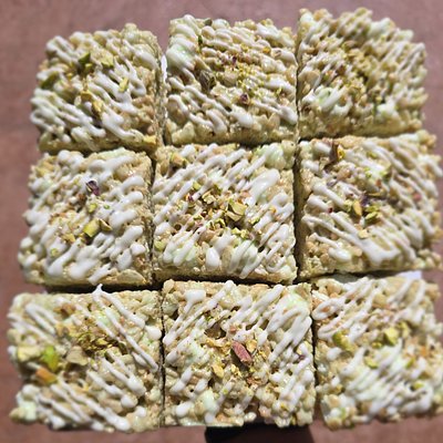 ✨️Pistachio Dream Bars✨️(9 Bars)