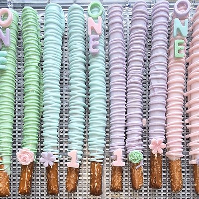 Dipped Pretzel Rods- Simple