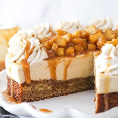 Caramel Apple Blondie Cheesecake 9”
