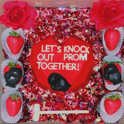 Breakable Chocolate Heart w/ 1/2 Dozen Chocolate Treats 