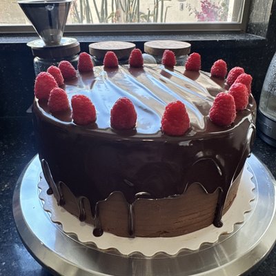 Raspberry Chocolate Ganache Chocolate Cake