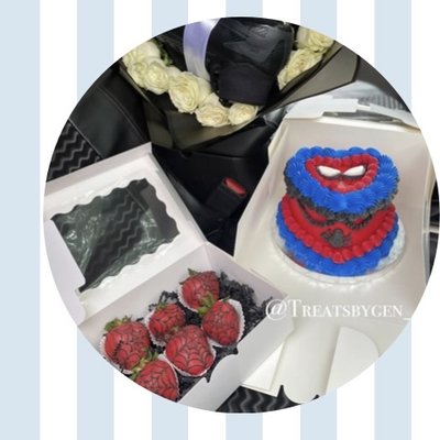 Lunchbox Cake + Strawberry Combo