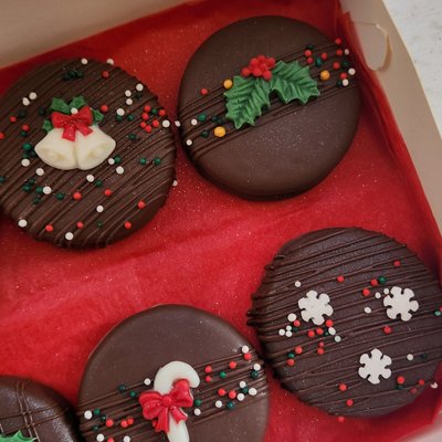 Chocolate Dipped Oreos