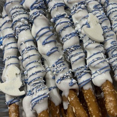 Salted Caramel Pretzel rods 