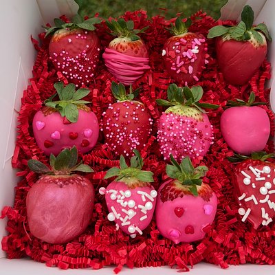 Valentine’s Day Dipped Strawberries
