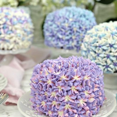 4 Inch Hydrangea Cake