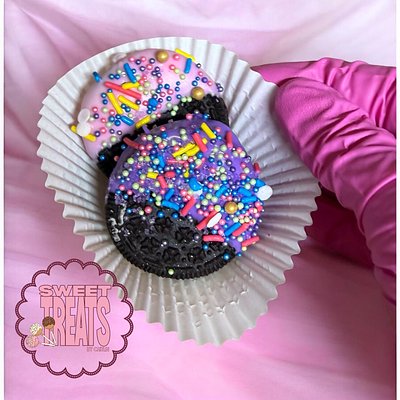 Chocolate Dipped Oreos /dzn