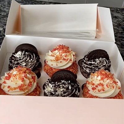 Assorted Cupcakes (Half Dozen)