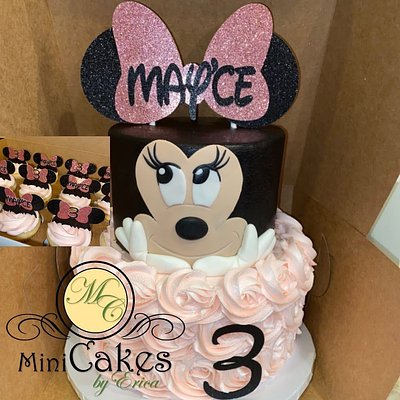 Two-Tier Round Cake: 6’ and 8’