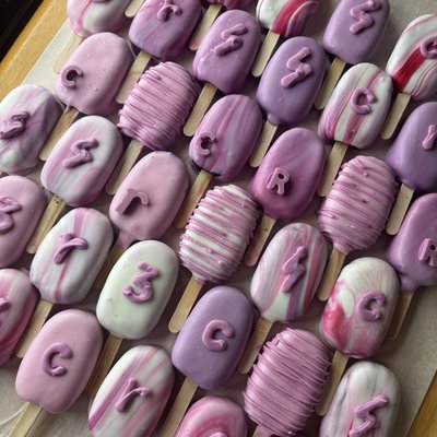 Cakesicles 