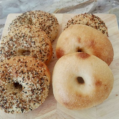 6 Sourdough Bagels