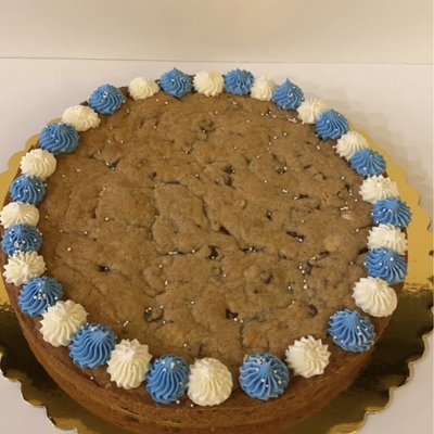 Giant Chocolate Chip Cookie 