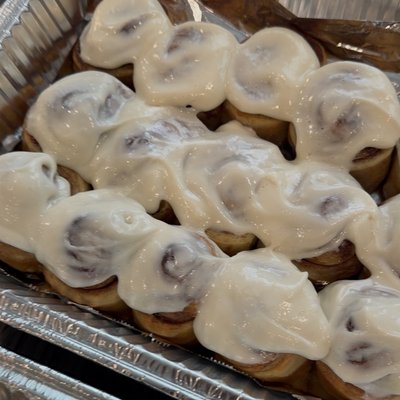 Tray Of 15 Cinnamon Rolls 