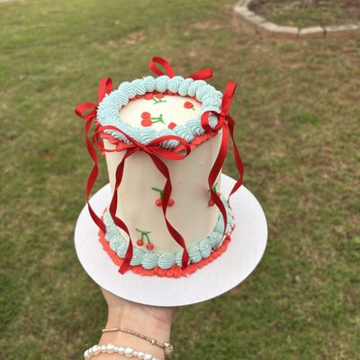 4 inch cake 
