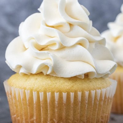 1 Dozen Standard Cupcakes 