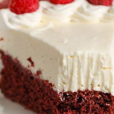 Red Velvet Cake With Cheese Cake 