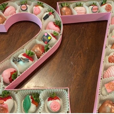 Strawberry Number Box ( 2 Numbers) /w Berries